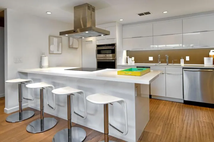 101 Alma 1004, Palo Alto, California 94301