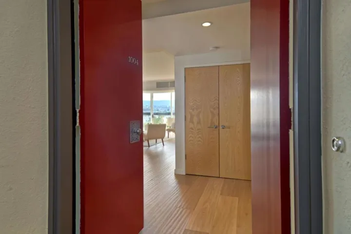 101 Alma 1004, Palo Alto, California 94301