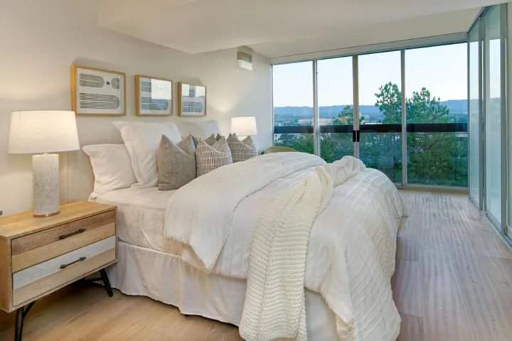101 Alma 1004, Palo Alto, California 94301