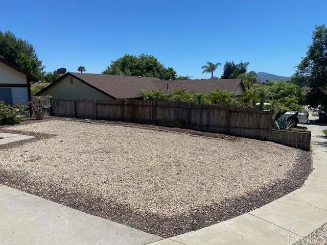 Easy care front yard