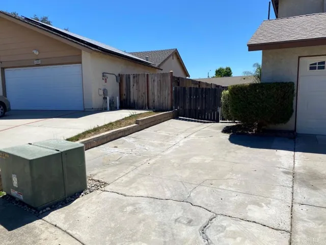 Extra parking along driveway
