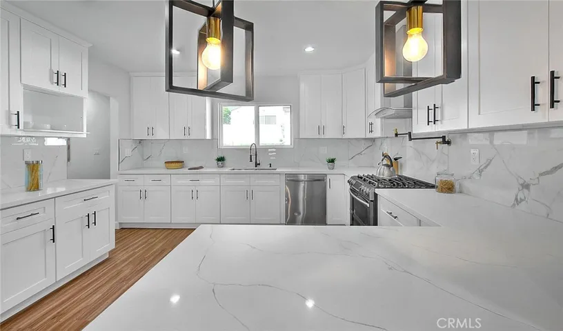 9236 S Hobart Boulevard, Los Angeles, California 90047