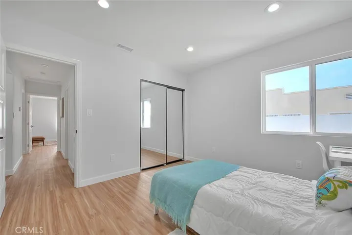 9236 S Hobart Boulevard, Los Angeles, California 90047