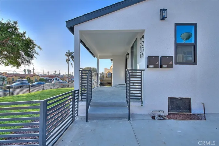 9236 S Hobart Boulevard, Los Angeles, California 90047