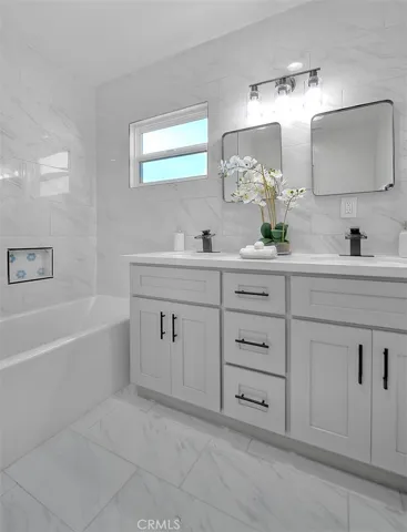 9236 S Hobart Boulevard, Los Angeles, California 90047