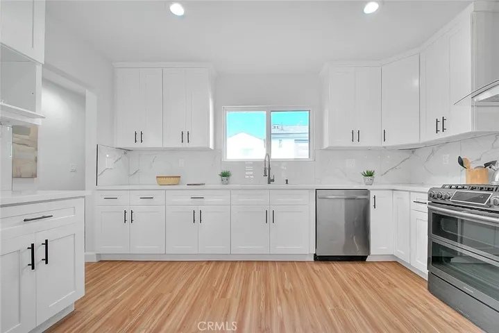 9236 S Hobart Boulevard, Los Angeles, California 90047
