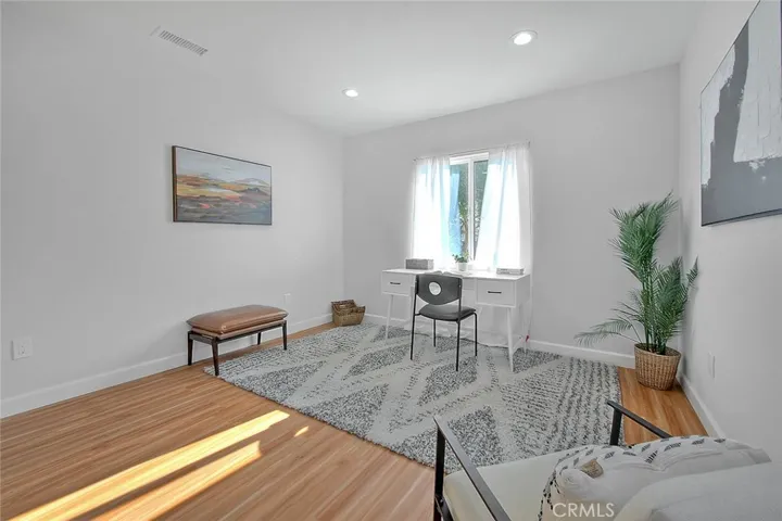9236 S Hobart Boulevard, Los Angeles, California 90047