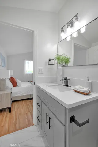 9236 S Hobart Boulevard, Los Angeles, California 90047