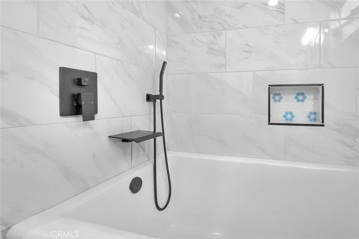 9236 S Hobart Boulevard, Los Angeles, California 90047
