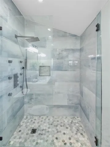 9236 S Hobart Boulevard, Los Angeles, California 90047