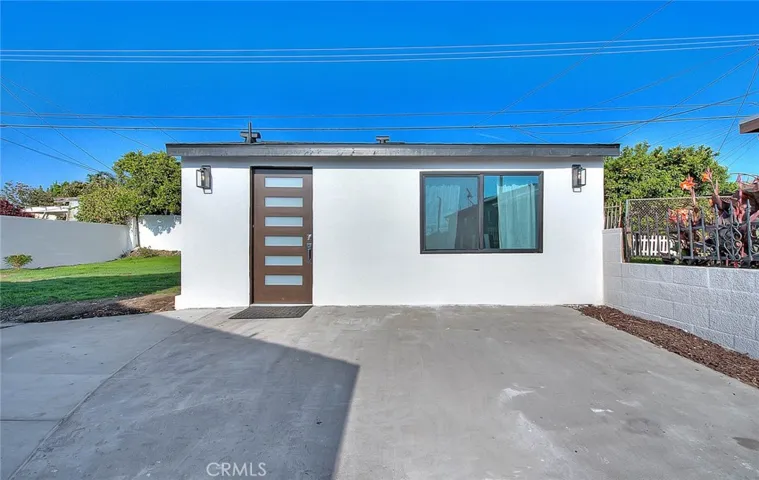 9236 S Hobart Boulevard, Los Angeles, California 90047