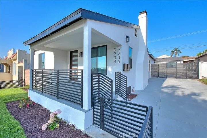 9236 S Hobart Boulevard, Los Angeles, California 90047