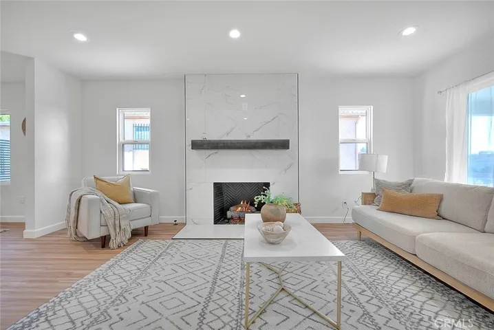9236 S Hobart Boulevard, Los Angeles, California 90047