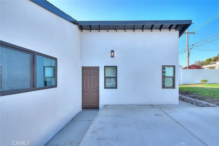 9236 S Hobart Boulevard, Los Angeles, California 90047