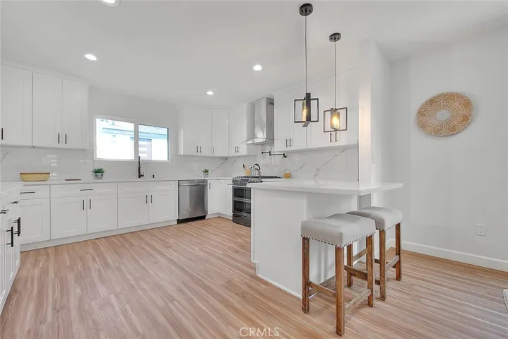 9236 S Hobart Boulevard, Los Angeles, California 90047