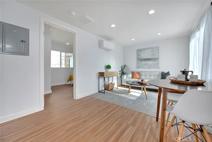 9236 S Hobart Boulevard, Los Angeles, California 90047
