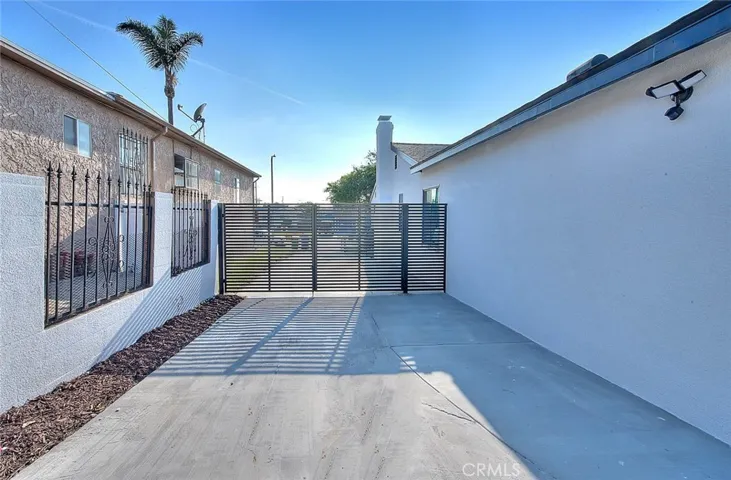 9236 S Hobart Boulevard, Los Angeles, California 90047