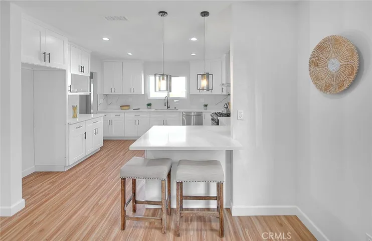 9236 S Hobart Boulevard, Los Angeles, California 90047