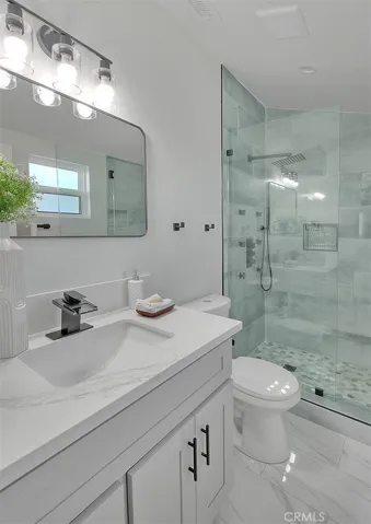 9236 S Hobart Boulevard, Los Angeles, California 90047