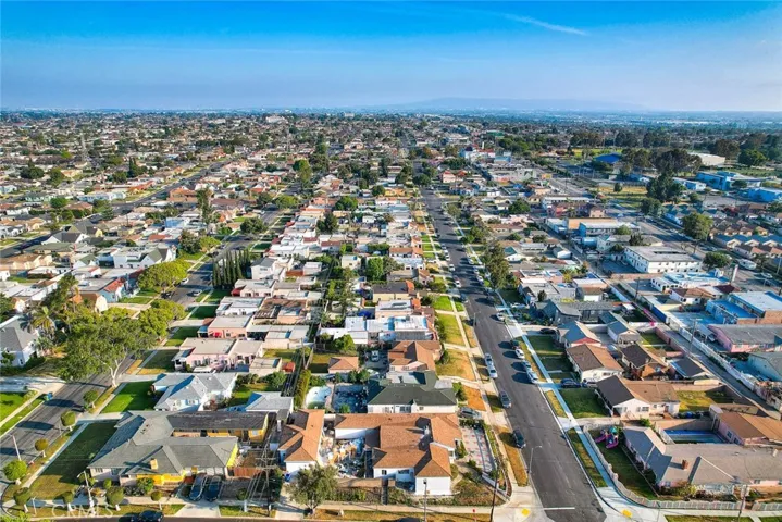 9236 S Hobart Boulevard, Los Angeles, California 90047