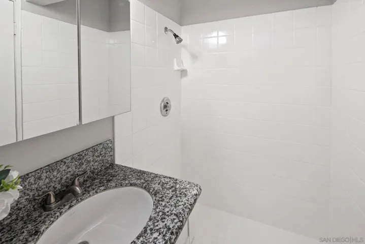 6470 Beaver Lake Ct., San Diego, California 92119