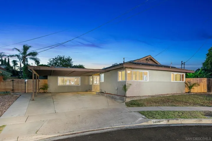 6470 Beaver Lake Ct., San Diego, California 92119