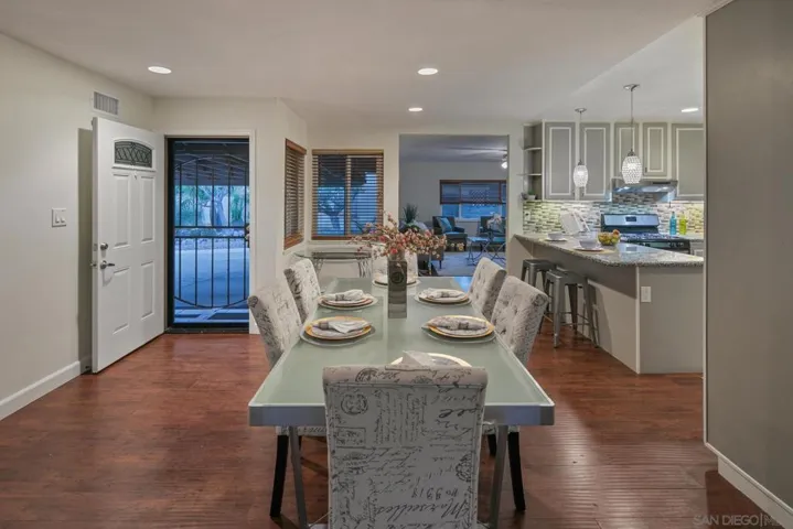 6470 Beaver Lake Ct., San Diego, California 92119