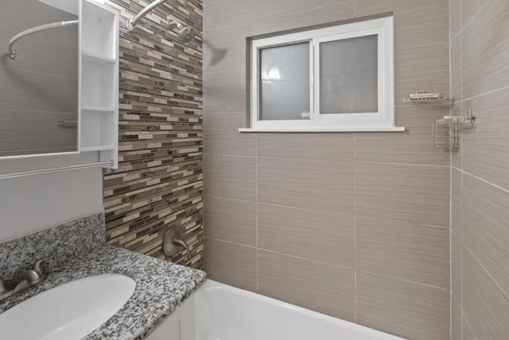 6470 Beaver Lake Ct., San Diego, California 92119