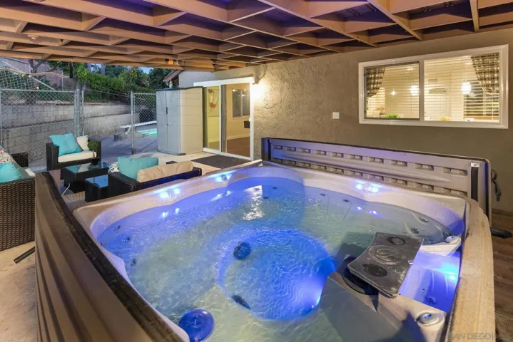 6470 Beaver Lake Ct., San Diego, California 92119