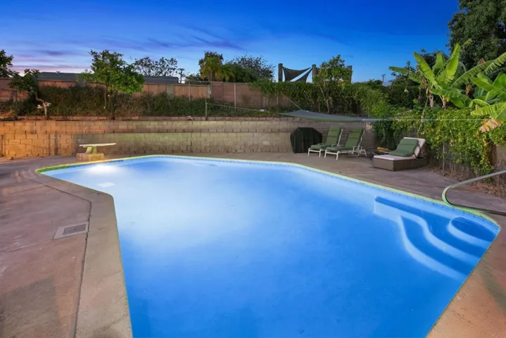 6470 Beaver Lake Ct., San Diego, California 92119