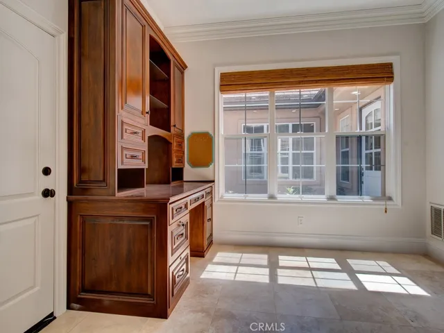 9 Anondale, Newport Beach, California 92660