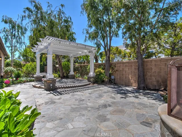 9 Anondale, Newport Beach, California 92660