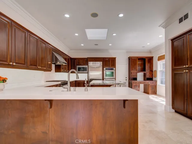9 Anondale, Newport Beach, California 92660