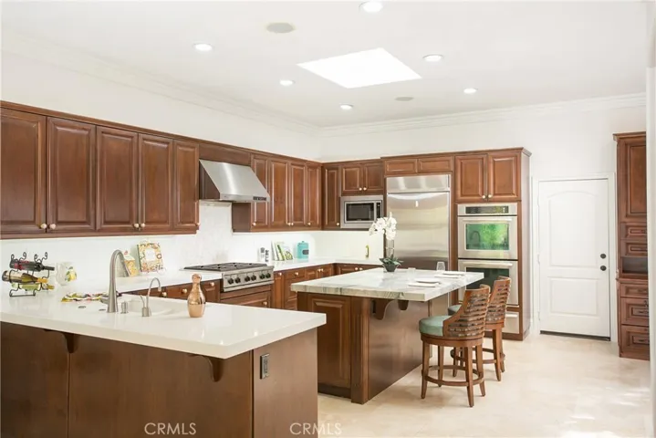 9 Anondale, Newport Beach, California 92660