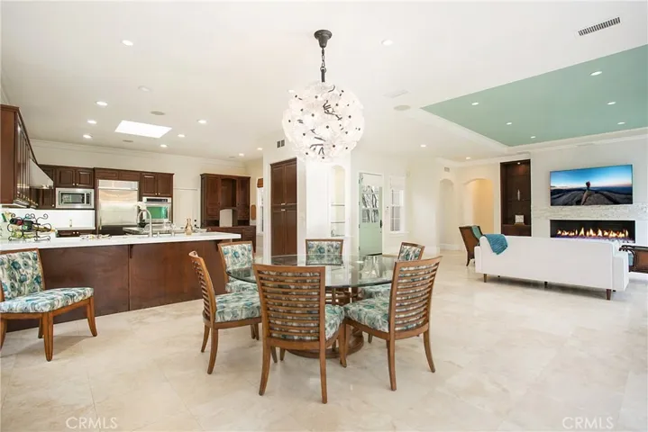 9 Anondale, Newport Beach, California 92660