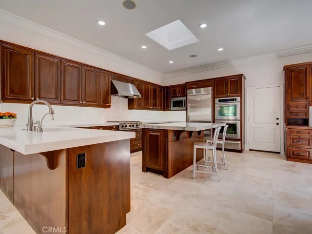 9 Anondale, Newport Beach, California 92660