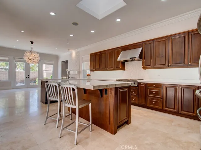 9 Anondale, Newport Beach, California 92660