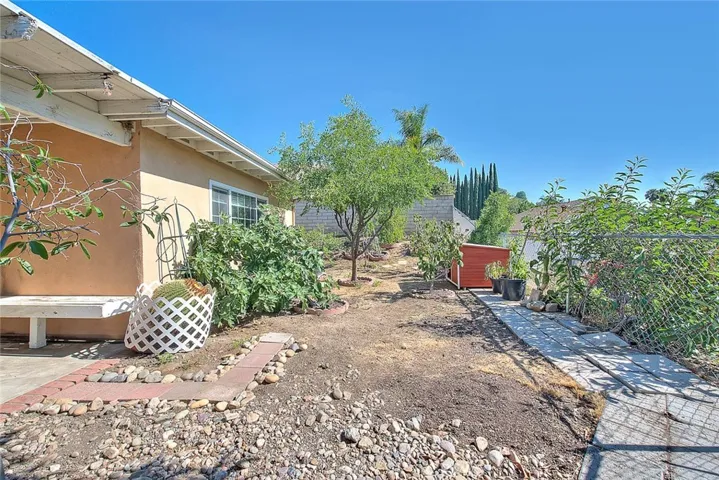 6111 Stonehurst, Yorba Linda, California 92886