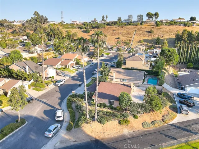 6111 Stonehurst, Yorba Linda, California 92886