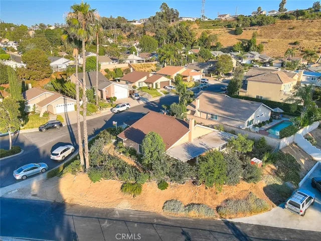 6111 Stonehurst, Yorba Linda, California 92886
