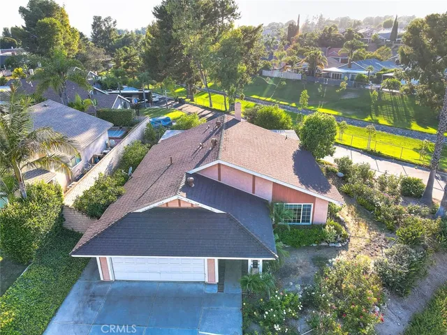 6111 Stonehurst, Yorba Linda, California 92886