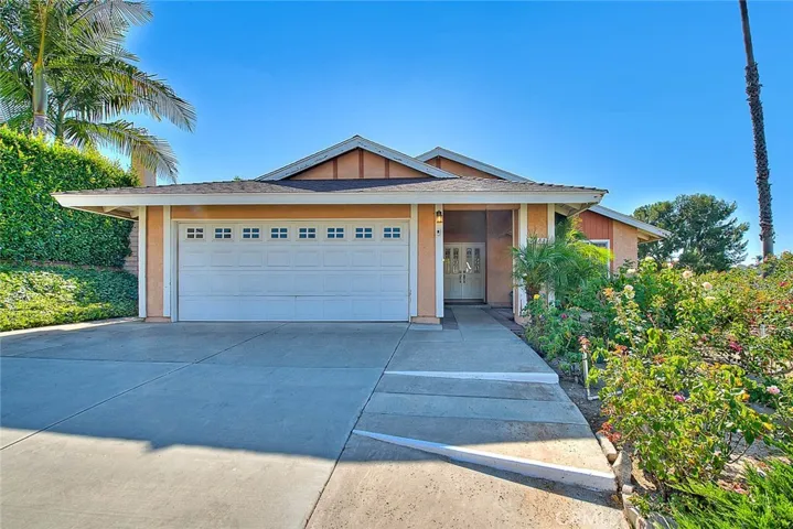 6111 Stonehurst, Yorba Linda, California 92886