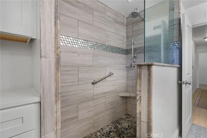 Bathroom 1 Custom Shower