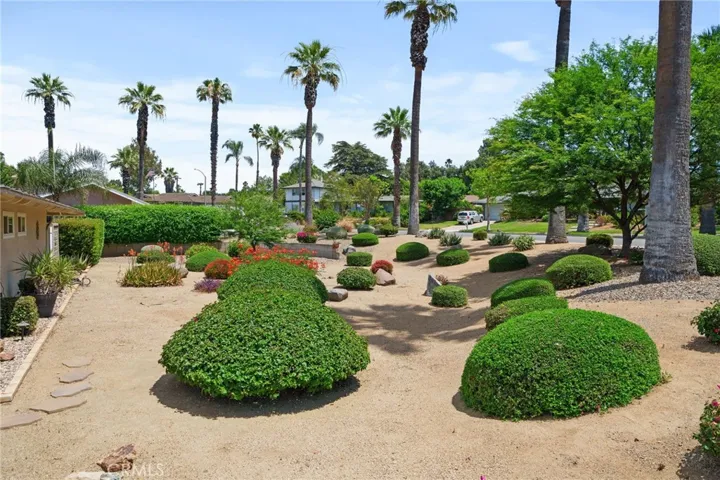 Pristine Front Landscaping