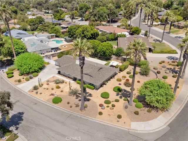 Huge Corner Lot!