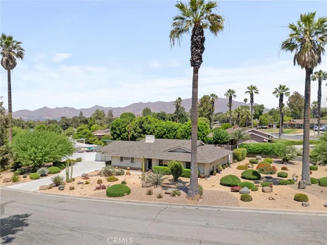 Stunning Corner lot with Mountain Views