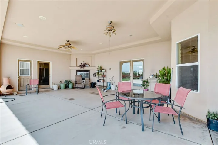7061 Opal Avenue, Oak Hills, California 92344
