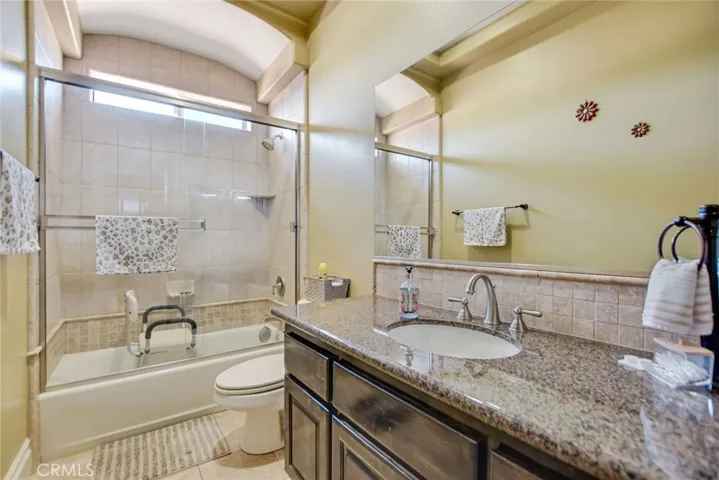 7061 Opal Avenue, Oak Hills, California 92344