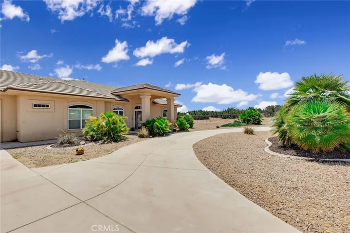 7061 Opal Avenue, Oak Hills, California 92344