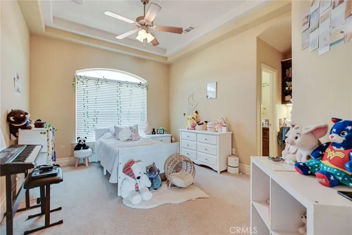 7061 Opal Avenue, Oak Hills, California 92344